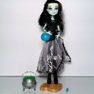 Monster High Ghouls Rule Frankie Stein Doll Mattel